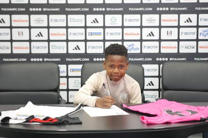 Fulham contracts 10yo Cameroonian